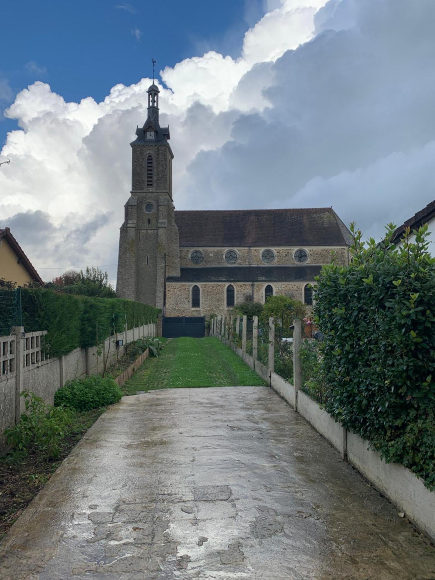 Chez Fifi&Stella Hotel Neufmoutiers-en-Brie Екстериор снимка