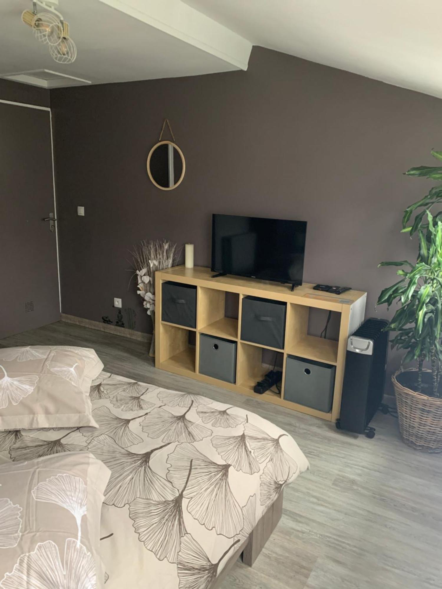 Chez Fifi&Stella Hotel Neufmoutiers-en-Brie Екстериор снимка